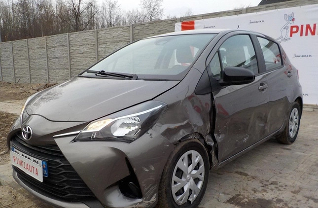 Toyota Yaris cena 34900 przebieg: 55200, rok produkcji 2020 z Kartuzy małe 301